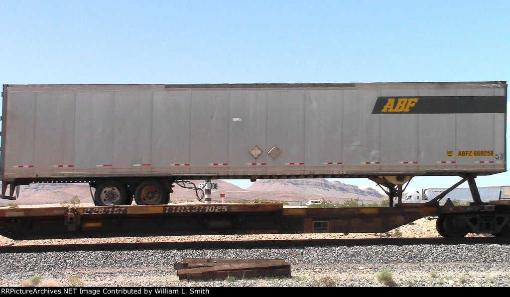 WB Intermodal Frt at Erie NV -123